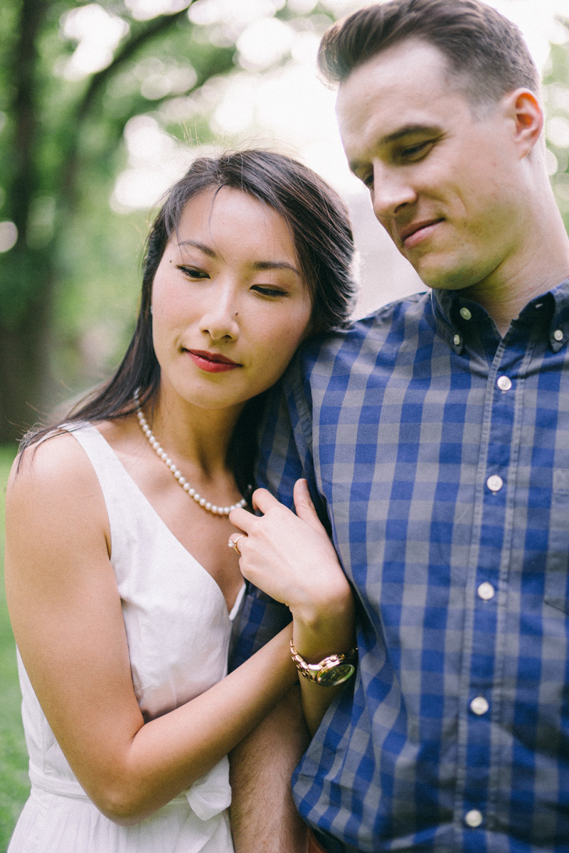 St Paul engagement photos in the park