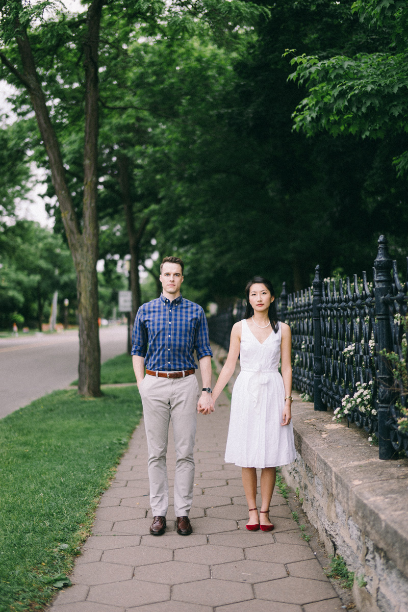 St Paul engagement photos in the park