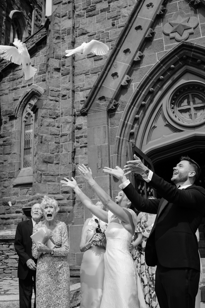 dove release at Newport ri church