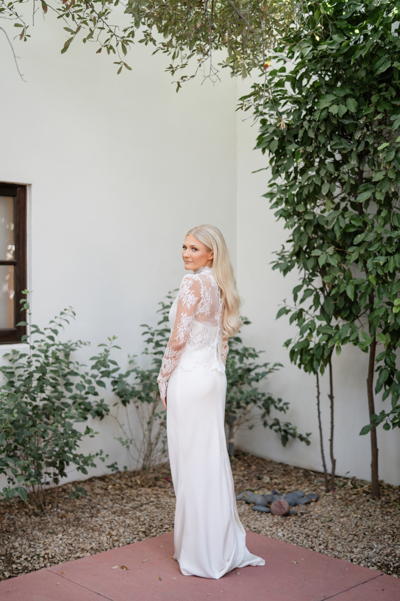 bride in lace dress