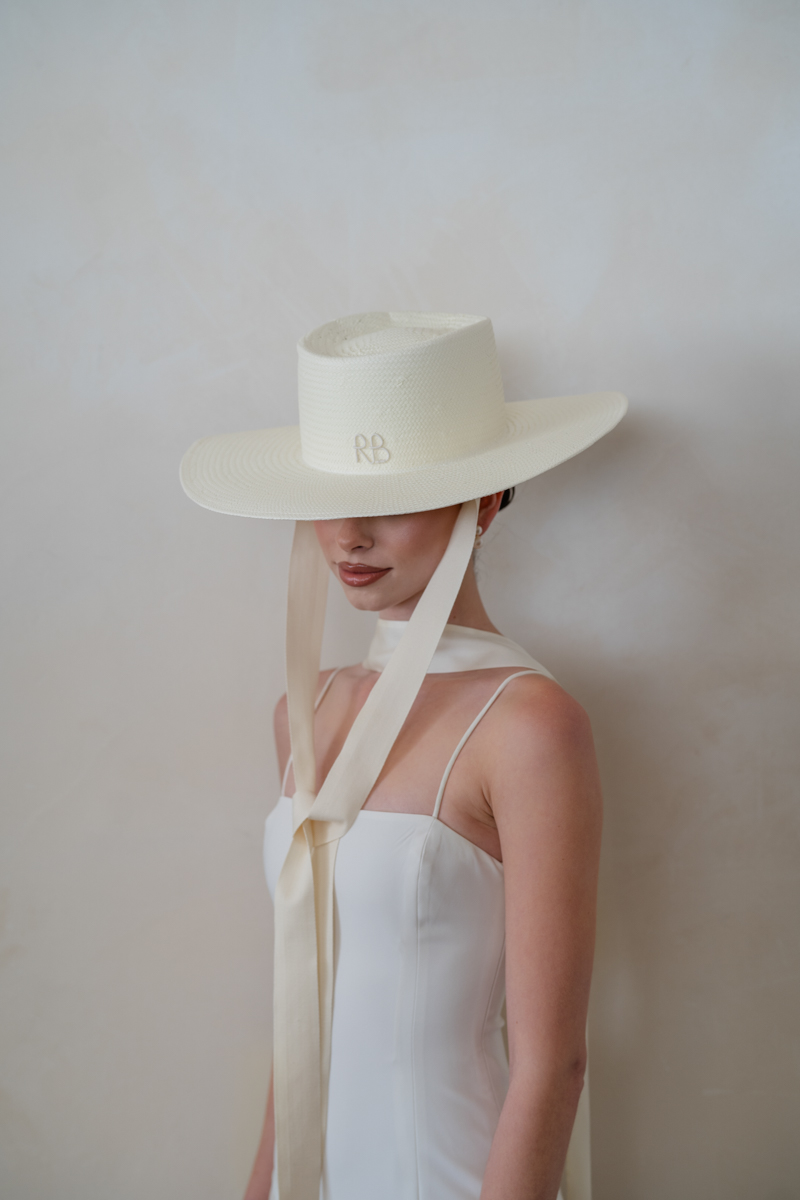 bridal fashion with hat